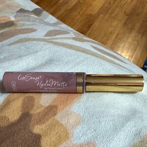 SeneGence LipSense HydraMatte Liquid Lipstick - Milk Rose